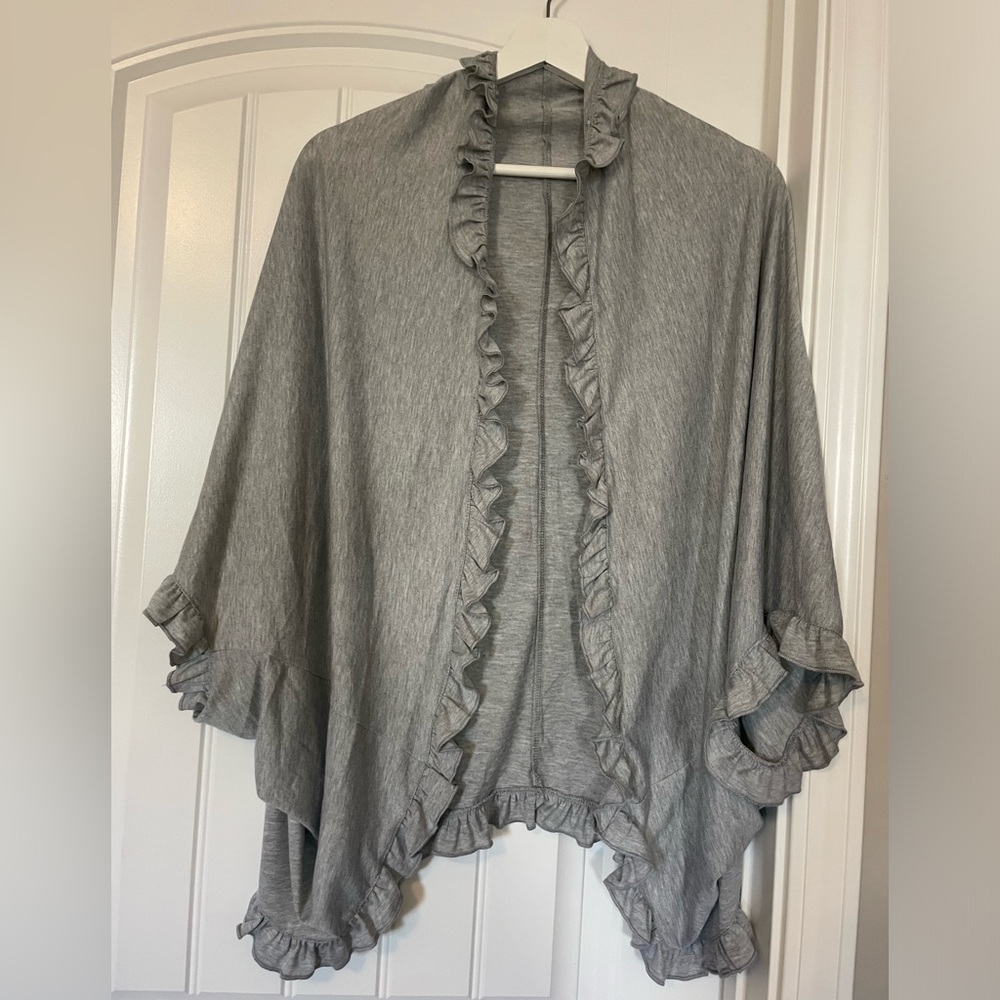 Ruffle edge cardigan